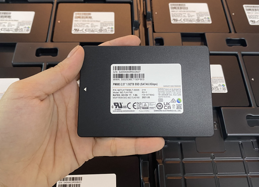 Ổ cứng SSD là gì? Có những ưu điểm gì vượt trội so với ổ cứng HDD thường?
