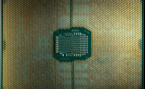 Intel Sapphire Rapids-WS Xeon CPUs & W790 ra mắt vào năm 2023