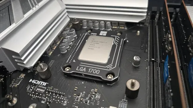 Mã độc ẩn trong CPU - Mối đe dọa vượt ngoài tầm kiểm soát 