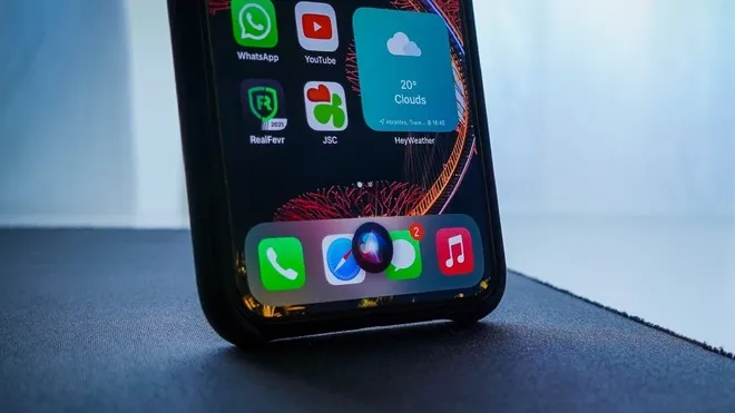 Apple hoãn ra mắt Siri tích hợp AI đến năm 2026