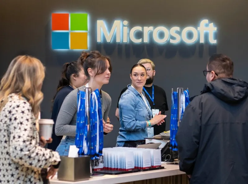 Microsoft cắt giảm thêm 9.000 nhân sự và nói rằng AI sẽ không thay thế con người