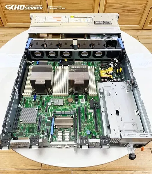 Tốc độ lưu trữ trên máy chủ cũ và nên nâng cấp lên SSD enterprise?