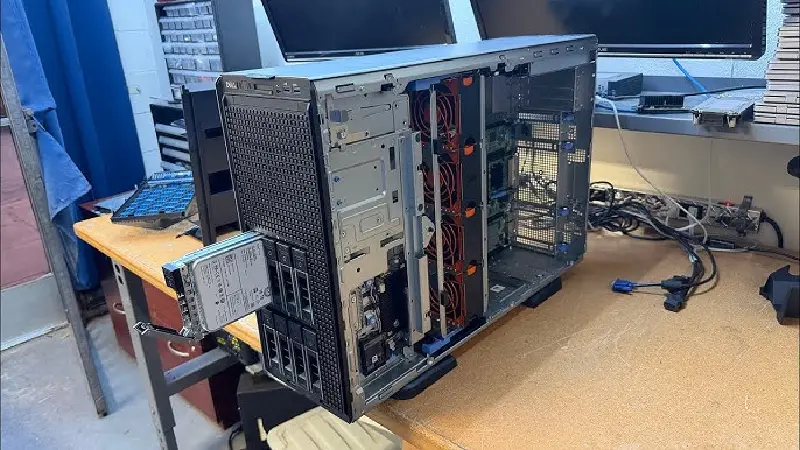 Dell PowerEdge T560 hỗ trợ Intel Xeon Scalable cùng RAM DDR5 ECC hiệu năng cao