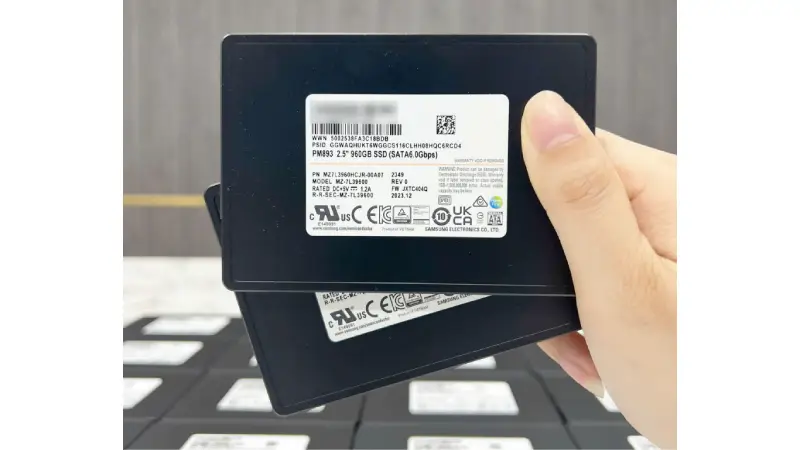 Samsung PM893 có phù hợp cho VMware và Hyper-V không?