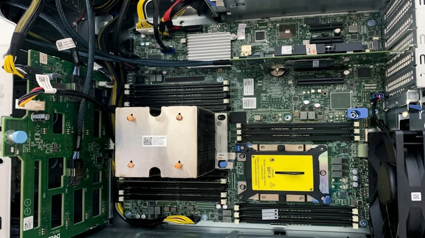 Những Câu Hỏi Thường Gặp Khi Mua Máy Chủ Dell T440 Cũ Cho Doanh Nghiệp Giải pháp máy chủ Dell T440 ổn định cho doanh nghiệp vừa và nhỏ