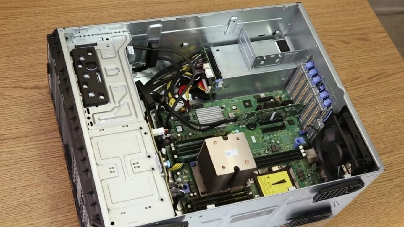 Những Câu Hỏi Thường Gặp Khi Mua Máy Chủ Dell T440 Cũ Cho Doanh Nghiệp Máy chủ Dell T440 cũ với khả năng nâng cấp phần cứng linh hoạt