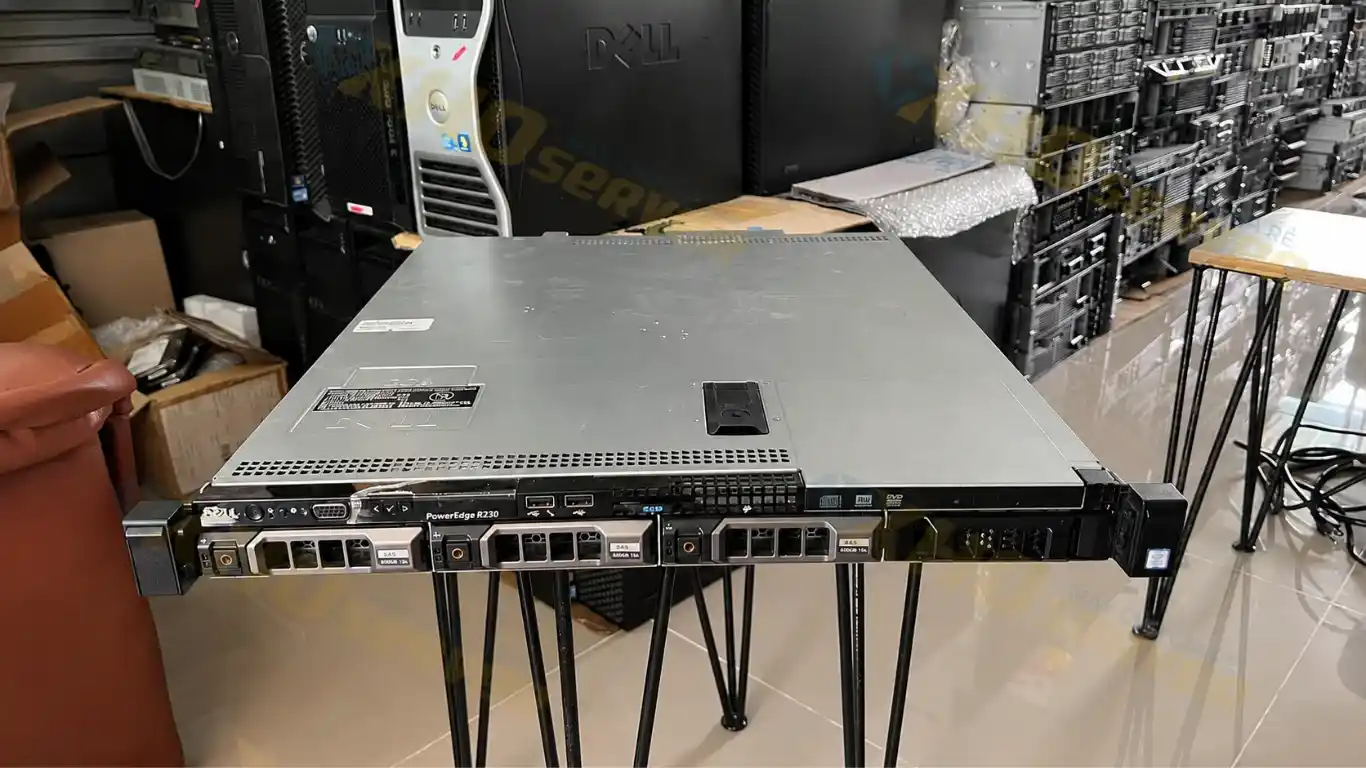 Máy Chủ Dell R230 Thanh Lý Bản Cabled Và Hot-Plug Khác Nhau Ở Điểm Nào? Thiết kế lưu trữ Cabled và Hot-Plug trên Máy Chủ Dell R230 Thanh Lý