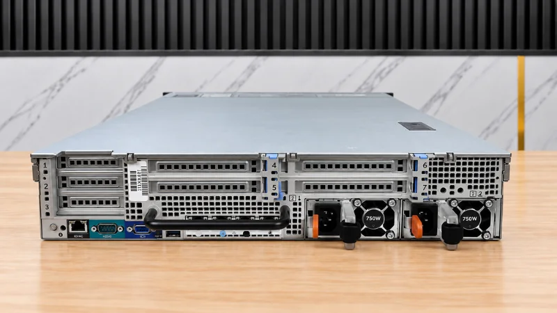 Có Nên Đầu Tư Máy Chủ Dell R720 Thanh Lý Cho Doanh Nghiệp Nhỏ? Kiểm tra phần cứng Dell R720 trước khi đầu tư