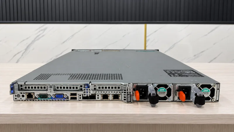 Bí Quyết Cân Bằng Cấu Hình Server Dell R630 Thanh Lý Cho IT Kiểm tra cấu hình và tình trạng phần cứng trước khi nâng cấp server